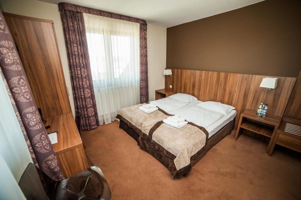 Отель Hotel Zawrat Ski Resort & SPA Бялка-Татшаньска-51