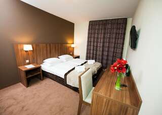 Отель Hotel Zawrat Ski Resort & SPA Бялка-Татшаньска Двухместный номер с 1 кроватью или 2 отдельными кроватями-4